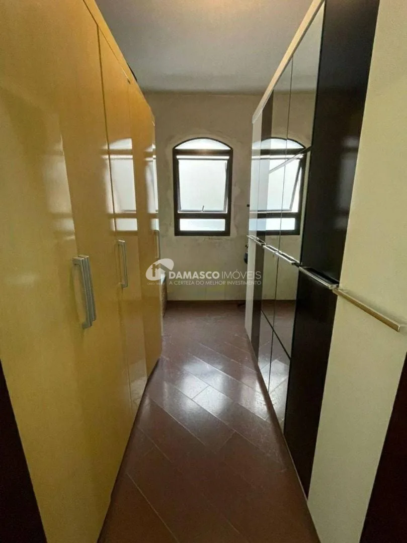 Sobrado à venda 3 Quartos, 1 Suite, 2 Vagas, 250M², Vila Alpina, São Paulo - SP