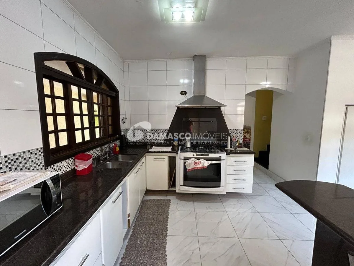 Sobrado a venda, 3 dorm, 4 vagas