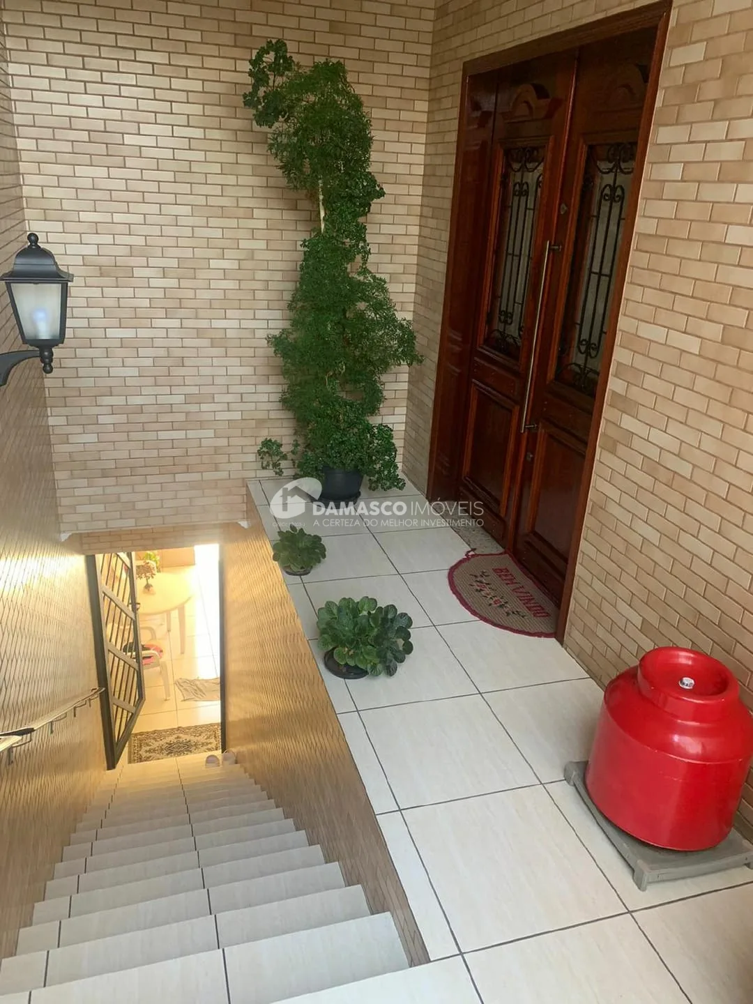 Sobrado à venda 3 Quartos, 1 Suite, 6 Vagas, 252M², Cerâmica, São Caetano do Sul - SP