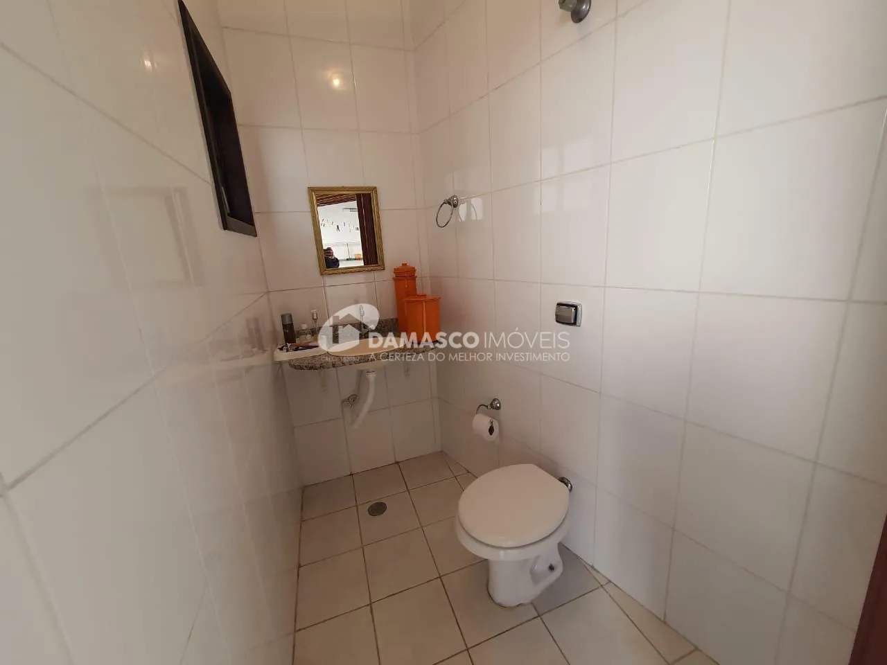 Casa à venda com 3 Quartos, 3 Suites, 3 Vagas, 751M², Utinga, Santo André - SP
