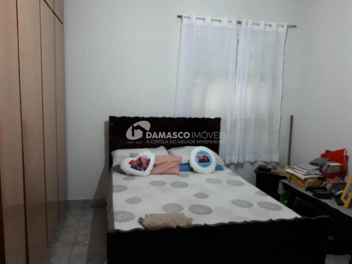 Imóvel à venda com 3 casas no terreno , terreno medindo 6 m² x 30 m², área de construção 311M², Nova Gerty, São Caetano do Sul - SP
