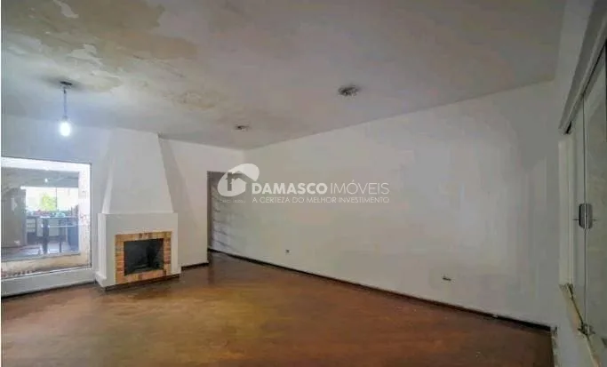 Sobrado à venda 3 Quartos, 1 Suite, 2 Vagas, 350M², Santa Maria, São Caetano do Sul - SP