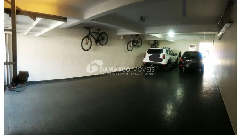 Sobrado à venda 3 Quartos, 1 Suite, 5 Vagas, 226M², Santa Maria, Santo André - SP