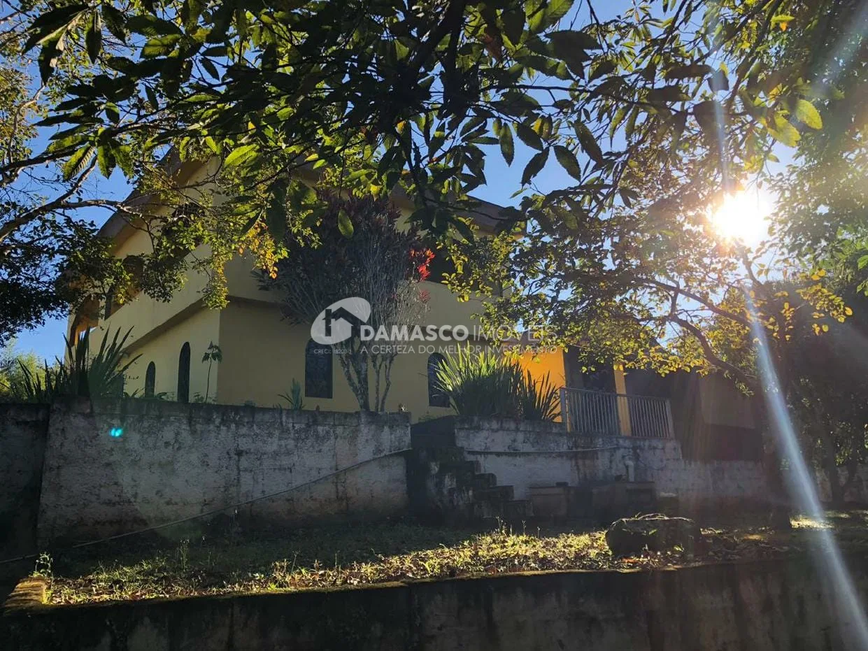 Chácara à venda 2 Quartos, 1 Suite, Cachoeira, Santa Isabel - SP