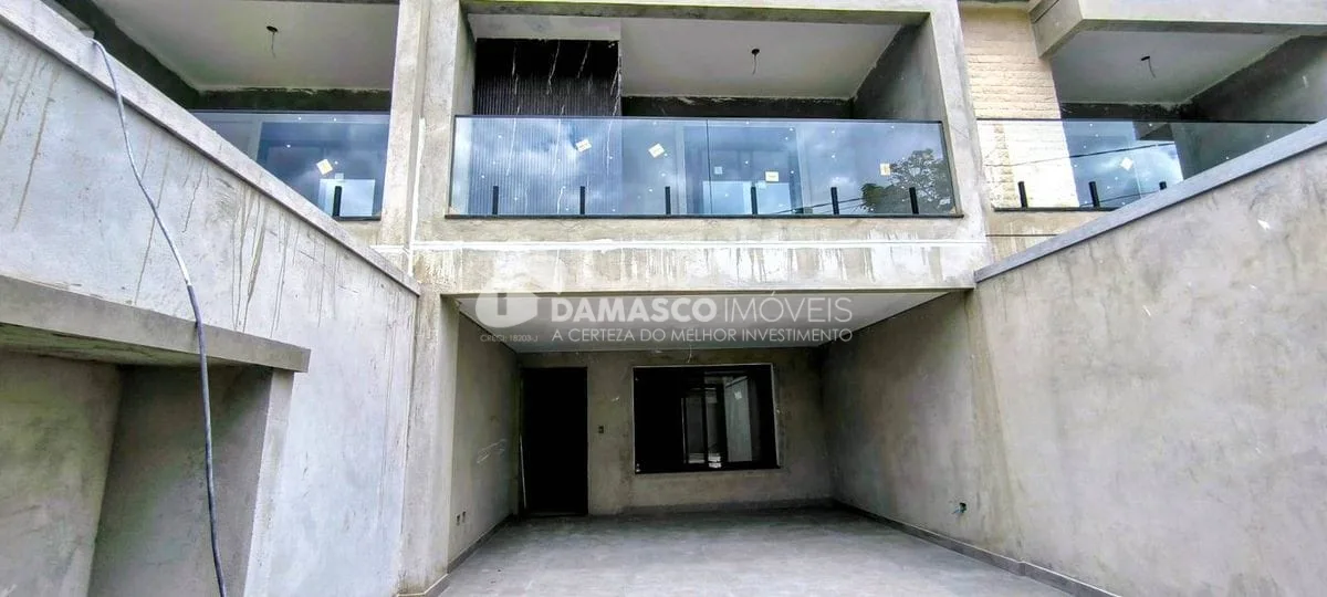 Sobrado Novo , 3 dorm, 2 suítes,  165m2, Olímpico