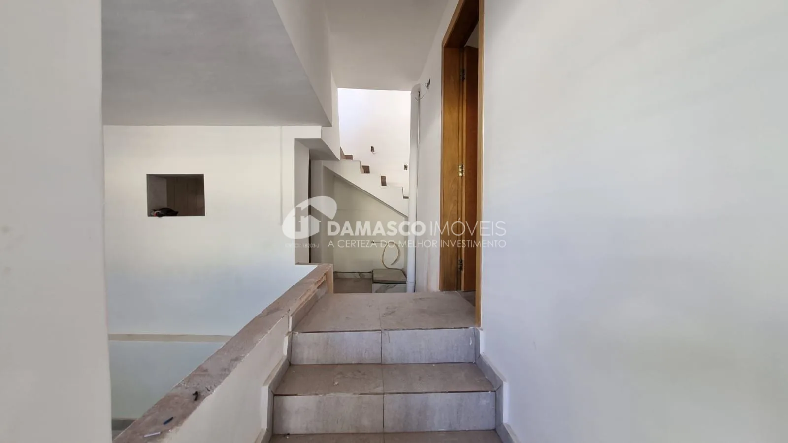 Casa térrea com 2 suítes para locação, Santa Maria, São Caetano do Sul, SP