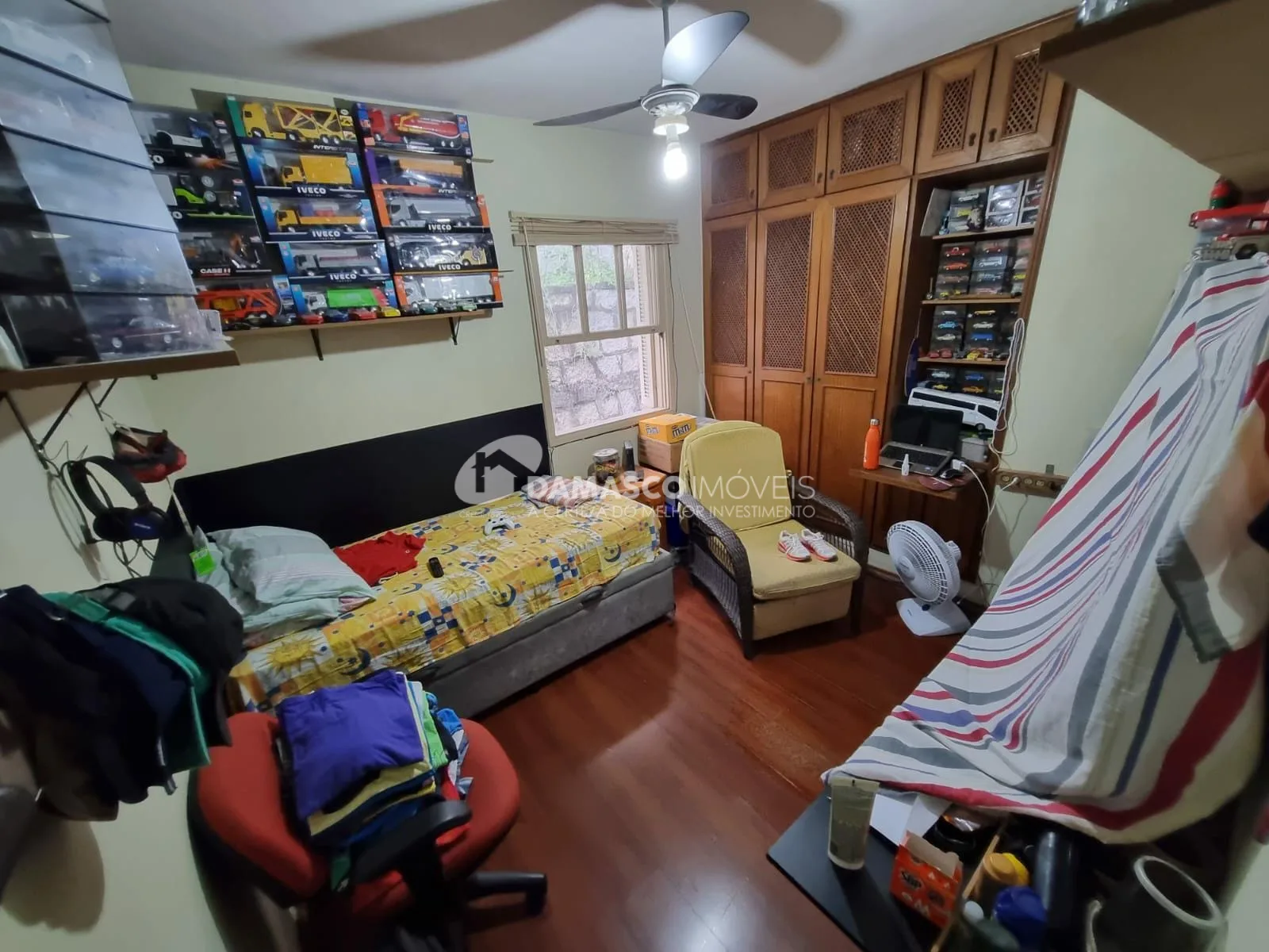Sobrado à venda 3 Quartos, 1 Suite, 2 Vagas, Rudge Ramos, São Bernardo do Campo - SP