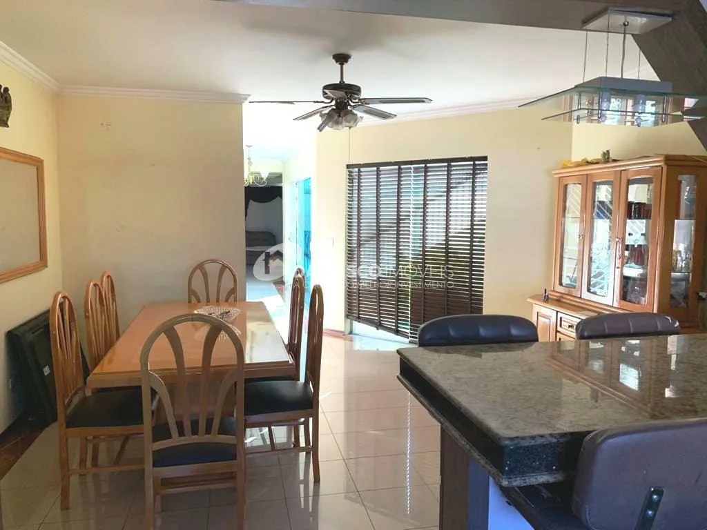 Sobrado à venda 3 Quartos, 3 Suites, 6 Vagas, 251M², Olímpico, São Caetano do Sul - SP