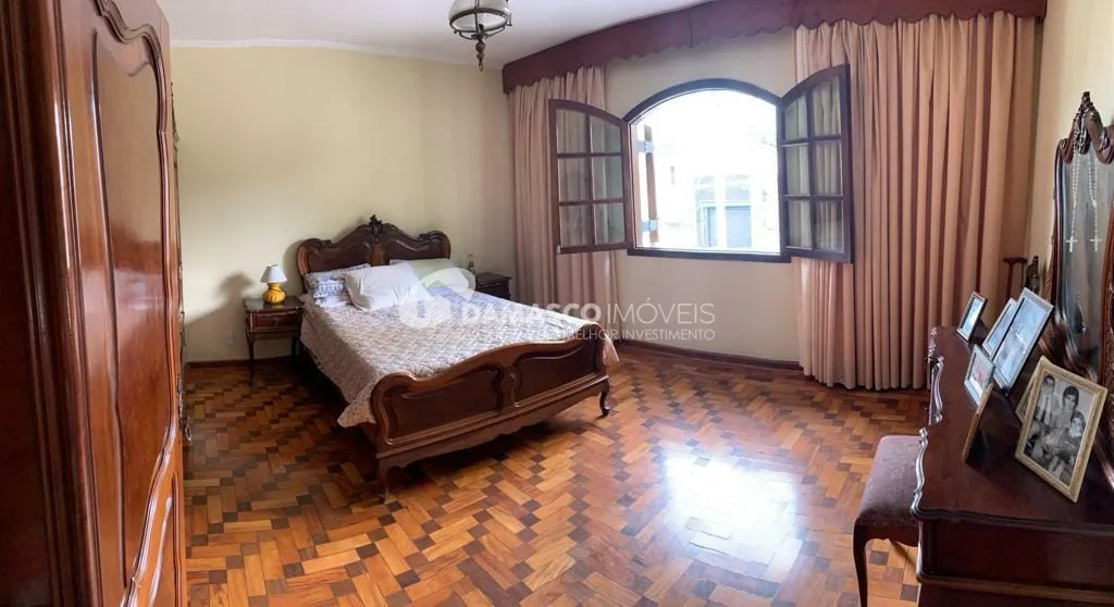 Sobrado à venda 5 Quartos, 3 Vagas, 400 m², Barcelona, São Caetano do Sul - SP