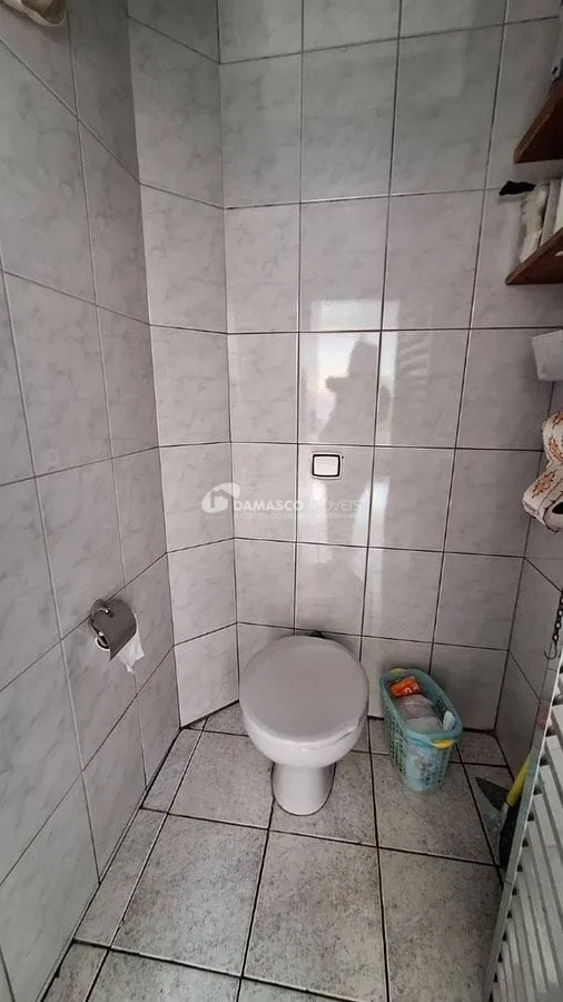 IMÓVEL TÉRREO NO BAIRRO SANTA PAULA COM DUAS CASAS E SALÃO COML