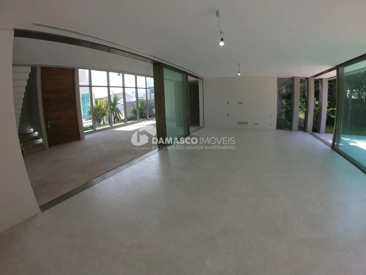 Sobrado à venda 5 Quartos, 5 Suites, 6 Vagas, 950M², Cerâmica, São Caetano do Sul - SP