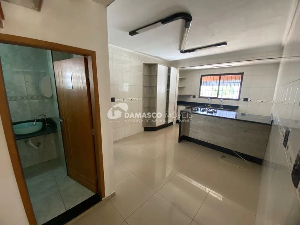 Sobrado comercial com moradia / local ótimo na Av. Presidente Kennedy - SCSul