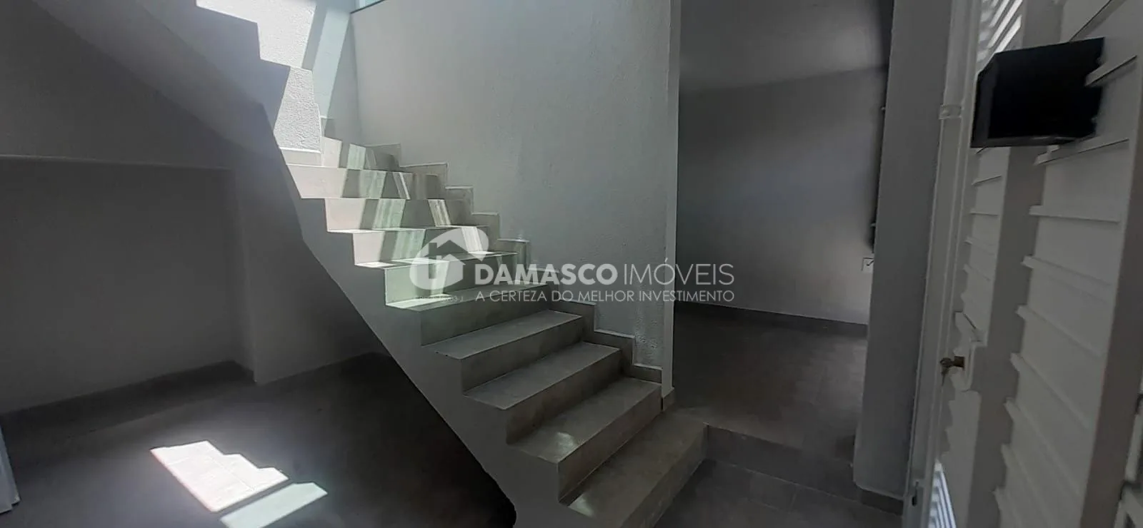 Sobrado à venda 3 Quartos, 2 Vagas, 250M², Vila Monumento, São Paulo - SP