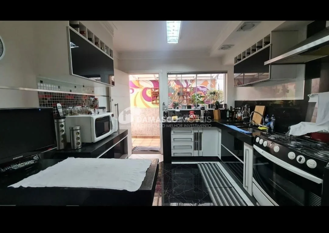 Casa à venda 2 Quartos, 1 Suite, 4 Vagas, 174M², Santa Maria, Santo André - SP