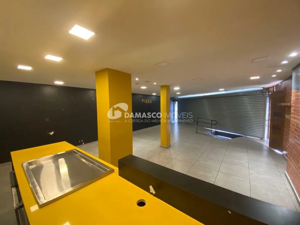Sobrado comercial com moradia / local ótimo na Av. Presidente Kennedy - SCSul