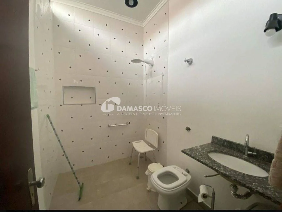 Casa à venda 3 Quartos, 1 Suite, 4 Vagas, 166M², Barcelona, São Caetano do Sul - SP