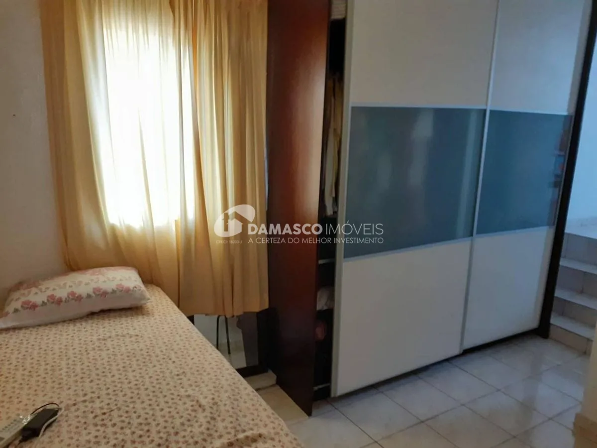 Casa à venda 3 Quartos, 2 Vagas, 147M², Vila Palmares, Santo André - SP