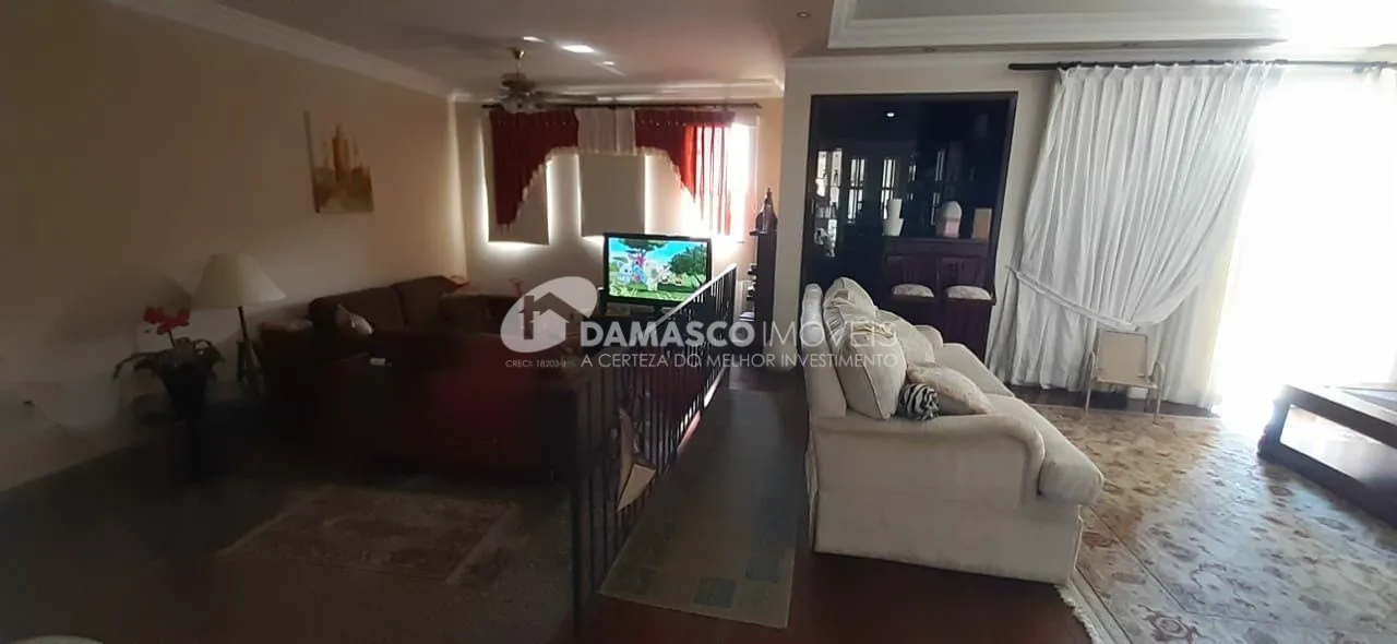 Sobrado à venda 3 Quartos, 2 Suites, 6 Vagas, 780M², Osvaldo Cruz, São Caetano do Sul - SP
