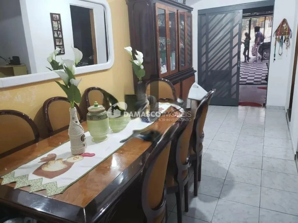 Sobrado à venda 2 Quartos, 2 Vagas, 225M², Cerâmica, São Caetano do Sul - SP