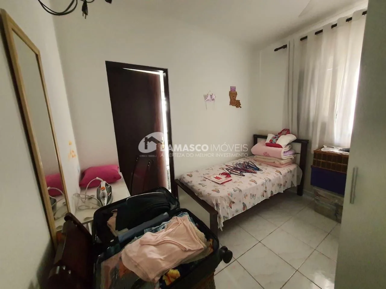 Casa à venda com 3 Quartos, 3 Suites, 3 Vagas, 751M², Utinga, Santo André - SP
