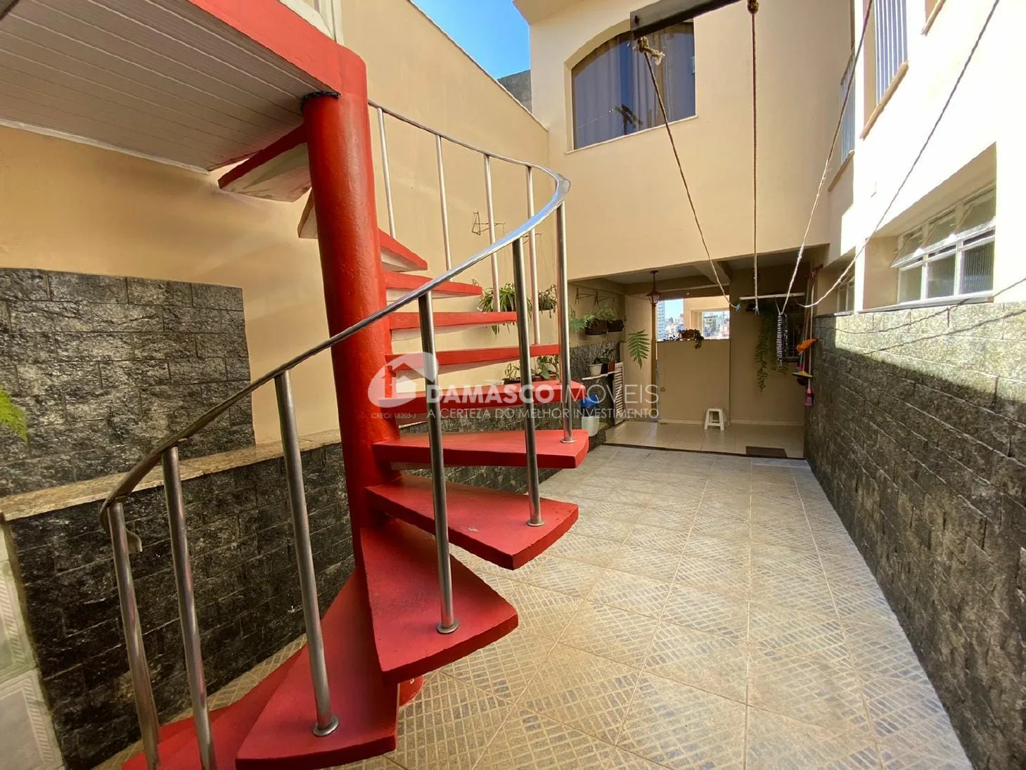 Sobrado à venda 4 Quartos, 1 Suite, 2 Vagas, 310M², Olímpico, São Caetano do Sul - SP