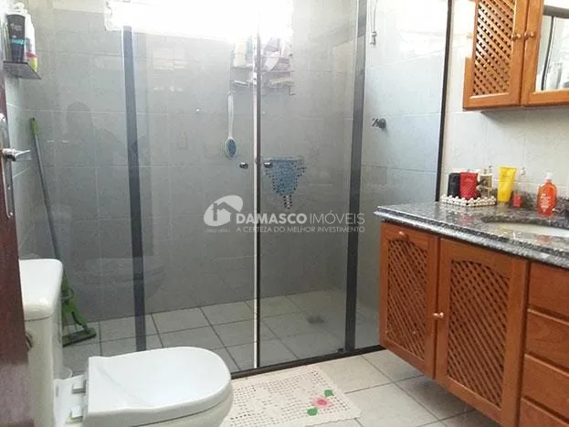 Sobrado à venda 3 Quartos, 1 Suite, 4 Vagas, 201M², Santa Maria, São Caetano do Sul - SP