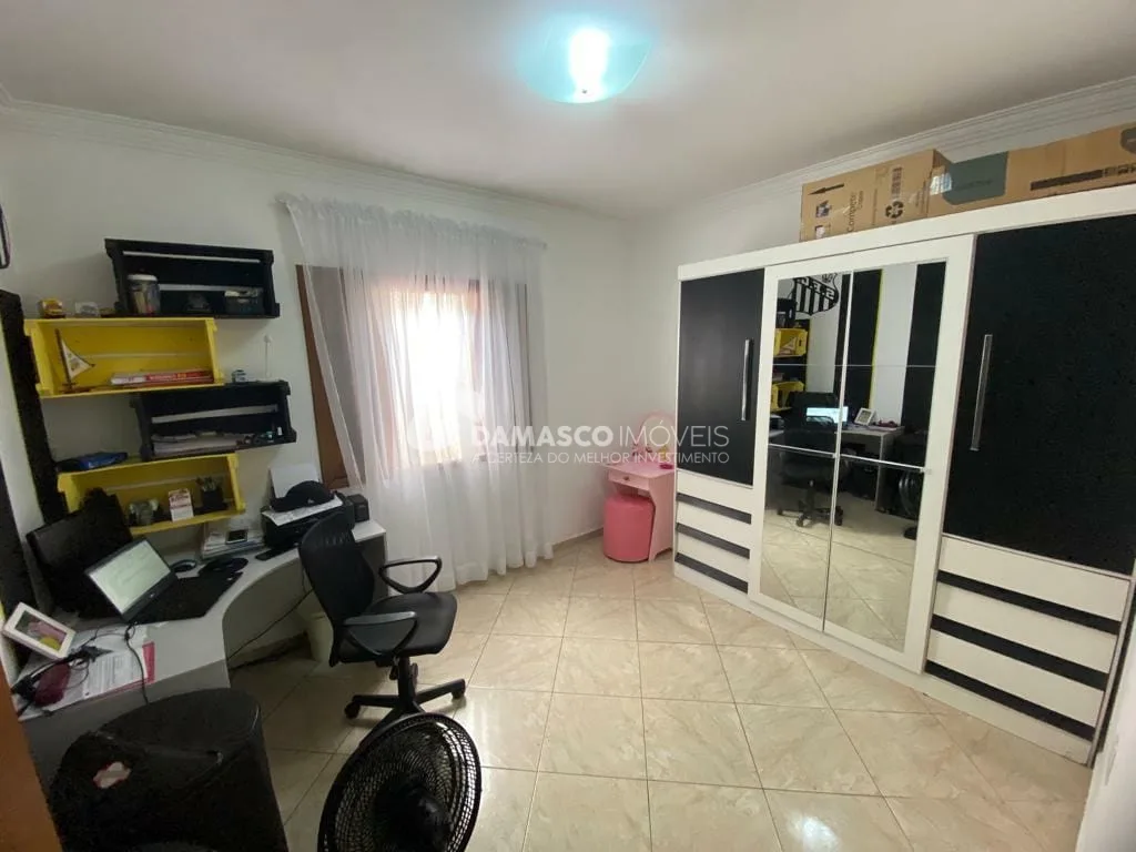 Casa à venda 2 Quartos, 1 Suite, 2 Vagas, 178M², Campestre, Santo André - SP