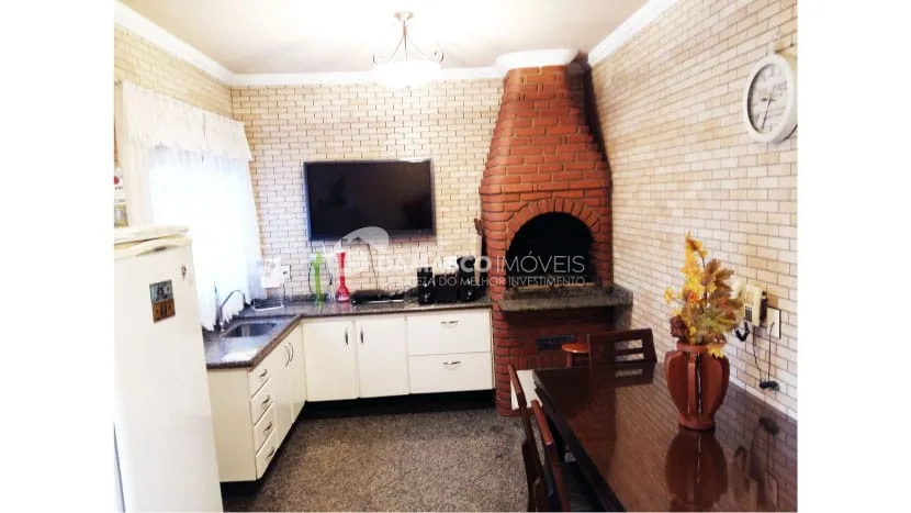 Sobrado à venda 3 Quartos, 3 Suites, 6 Vagas, 600M², Cerâmica, São Caetano do Sul - SP