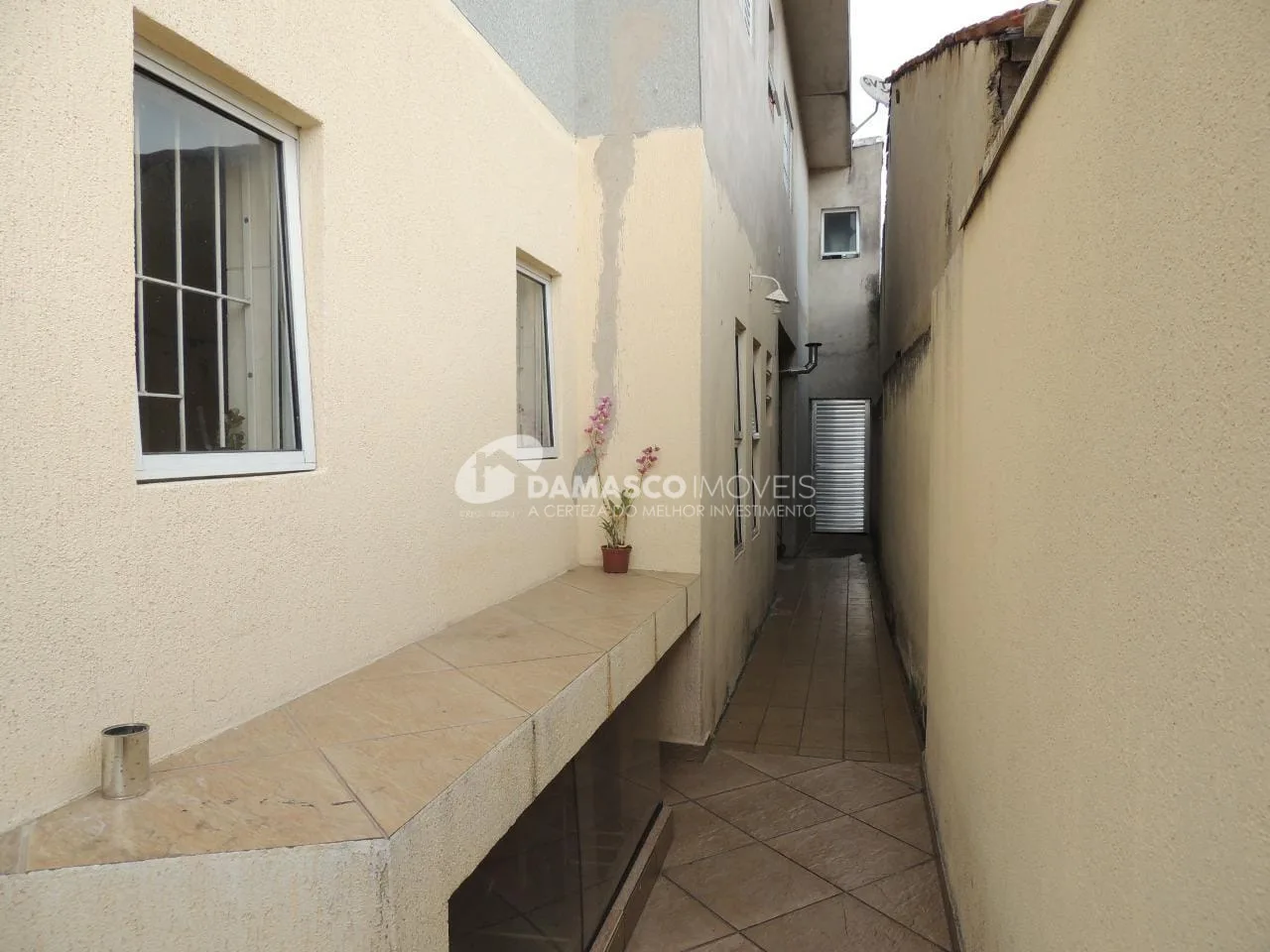 Sobrado à venda 4 Quartos, 1 Suite, 2 Vagas, 250M², Utinga, Santo André - SP