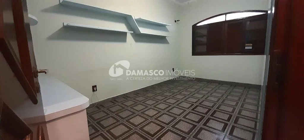 Sobrado para Venda  3 Quartos, 1 Suíte, 4 Vagas, Santa Maria, São Caetano do Sul - SP