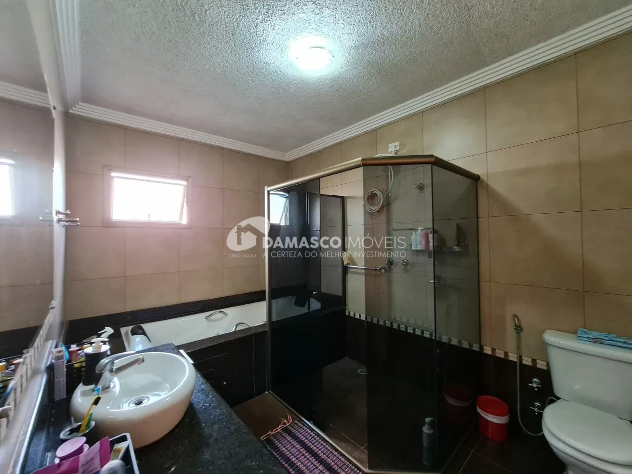 Sobrado à venda 4 Quartos, 1 Suite, 2 Vagas, 220M², Campestre, Santo André - SP