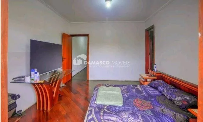 Sobrado à venda 3 Quartos, 1 Suite, 2 Vagas, 350M², Santa Maria, São Caetano do Sul - SP