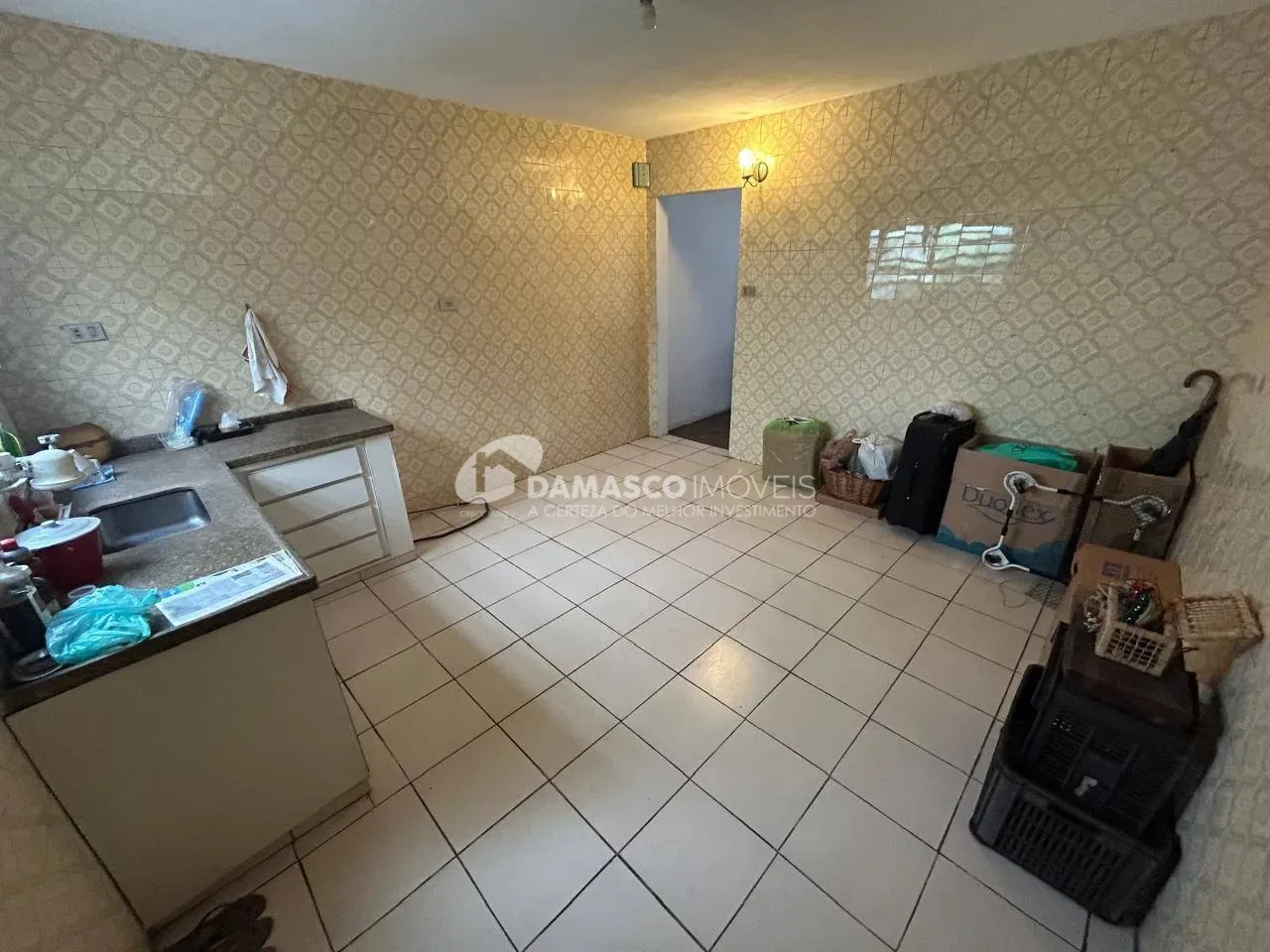 Sobrado à  venda com 178m² de área útil, 2 quartos, 3 vagas, próximo do Complexo Poliesportivo Lauro Gomes, no Bairro Olímpico, em São Caetano do Sul, SP