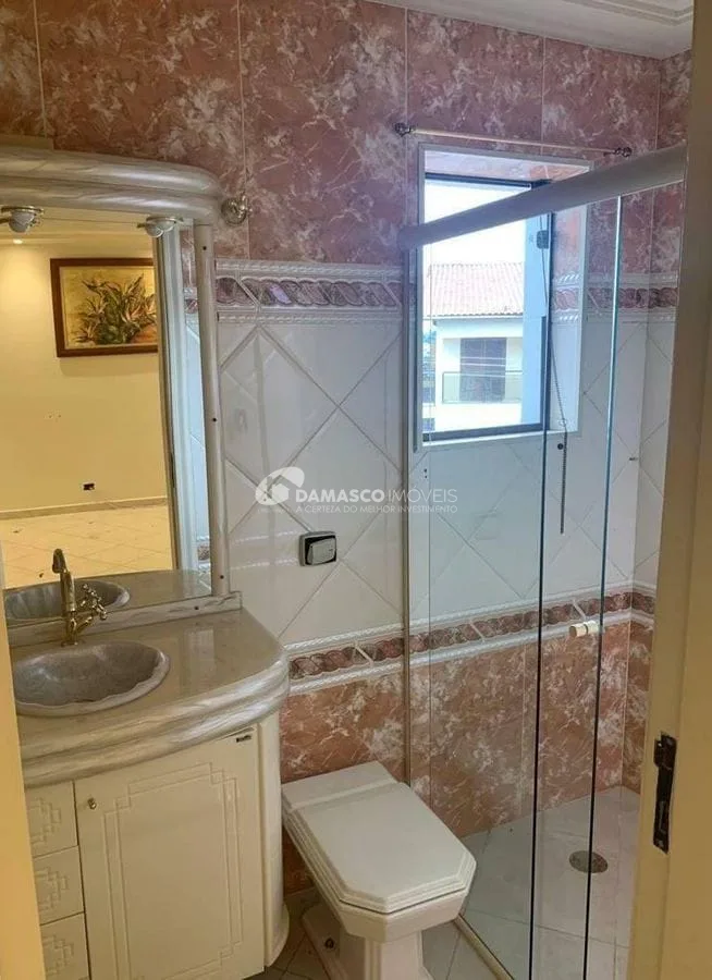 Sobrado à venda 3 Quartos, 1 Suite, 2 Vagas, 250M², Sítio da Figueira, São Paulo - SP
