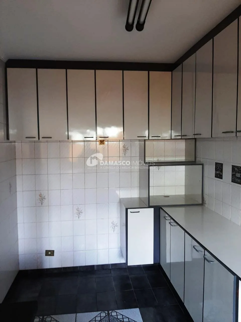 Sobrado à venda 4 Quartos, 2 Suites, 6 Vagas, 462M², Santa Teresinha, Santo André - SP