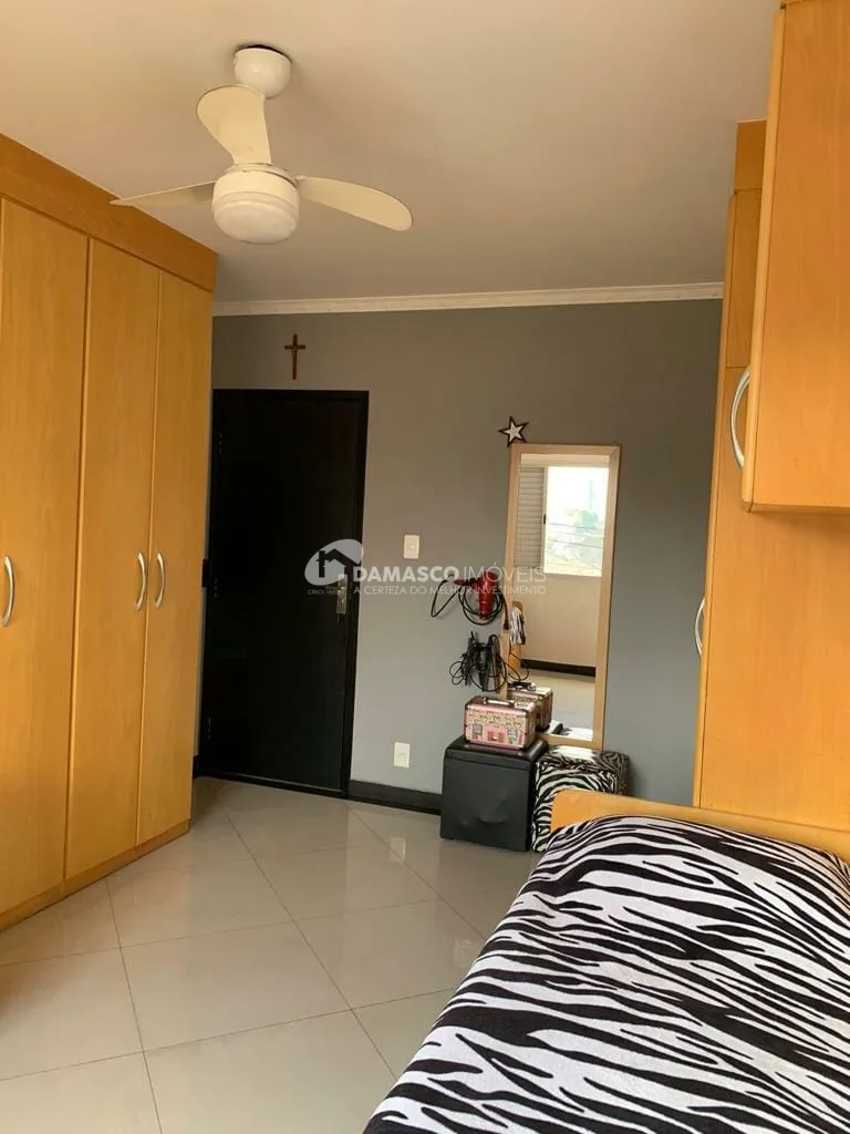 Sobrado à venda 3 Quartos, 1 Suite, 4 Vagas, 383M², Cerâmica, São Caetano do Sul - SP
