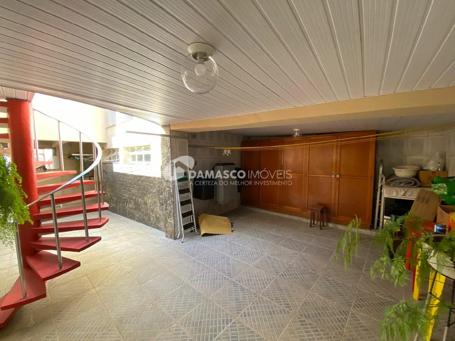 Sobrado à venda 4 Quartos, 1 Suite, 2 Vagas, 310M², Olímpico, São Caetano do Sul - SP