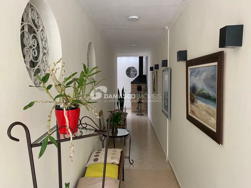 Sobrado à venda 3 Quartos, 1 Suite, 4 Vagas, 220M², Santa Maria, São Caetano do Sul - SP