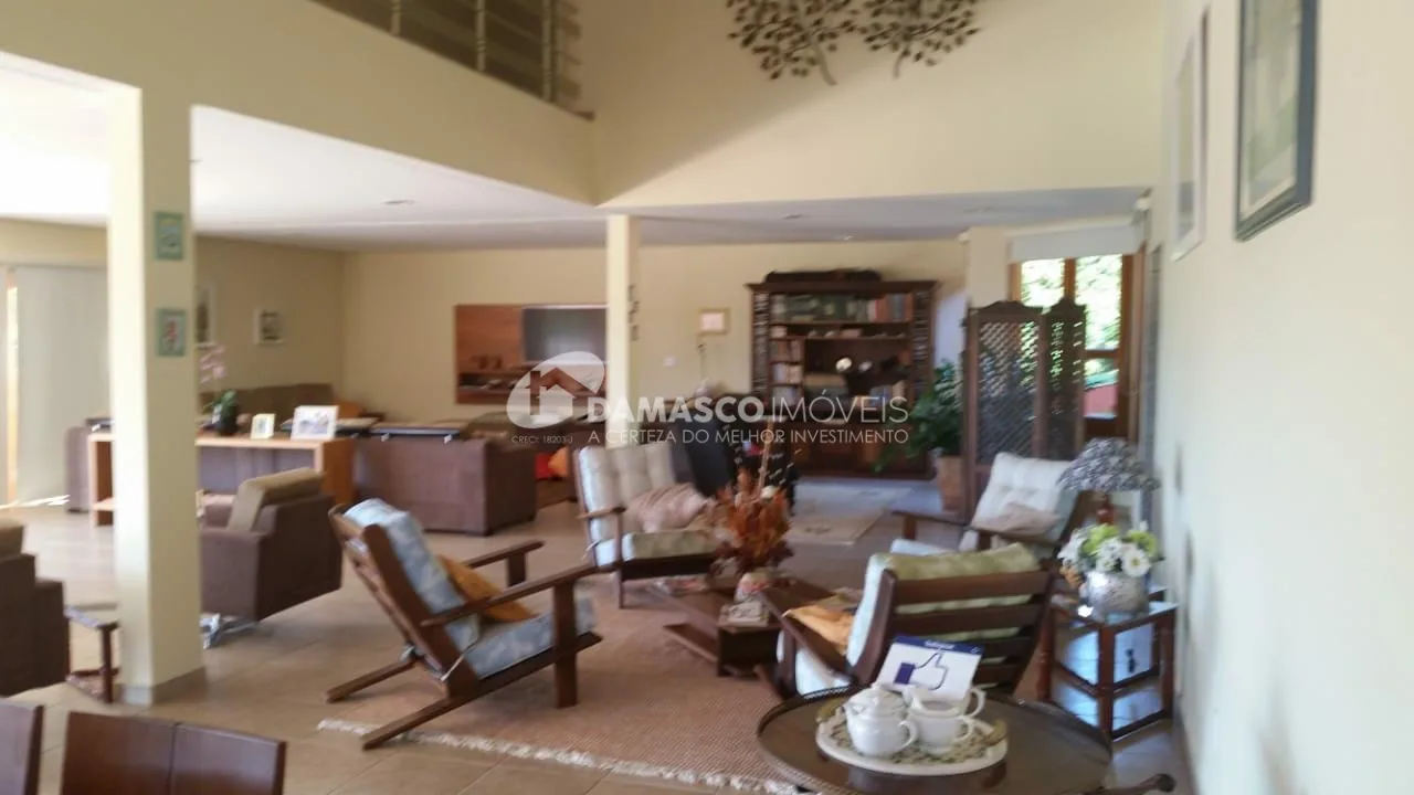 Sobrado à venda 5 Quartos, 5 Suites, 12 Vagas, 750M², Não informado, Piracicaba - SP