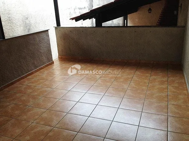 Sobrado à venda 3 Quartos, 1 Suite, 2 Vagas, Santa Terezinha, São Bernardo do Campo - SP