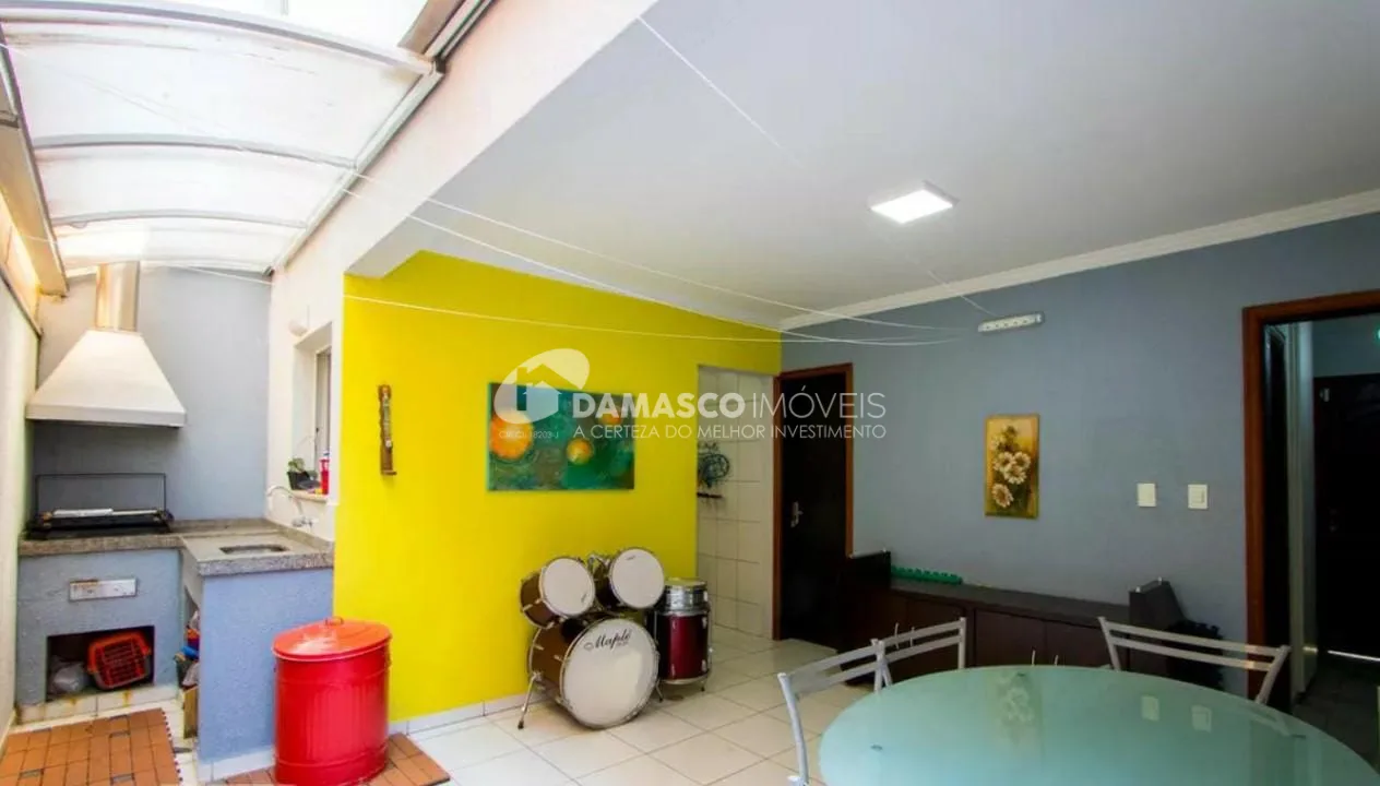 Sobrado à venda 3 Quartos, 1 Suite, 4 Vagas, 207M², Campestre, Santo André - SP