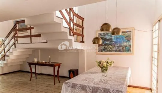Sobrado à venda 4 Quartos, 4 Suites, 8 Vagas, Jardim, Santo André - SP