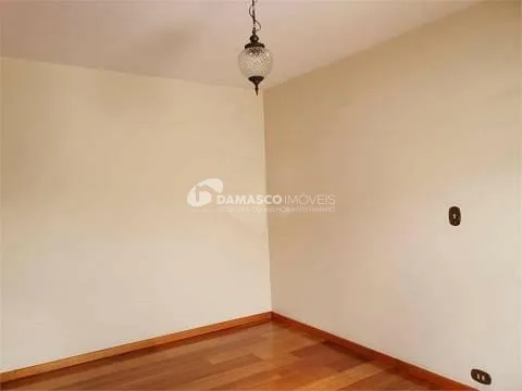 Sobrado à venda 3 Quartos, 1 Suite, 6 Vagas, 246M², Vila Alpina, São Paulo - SP