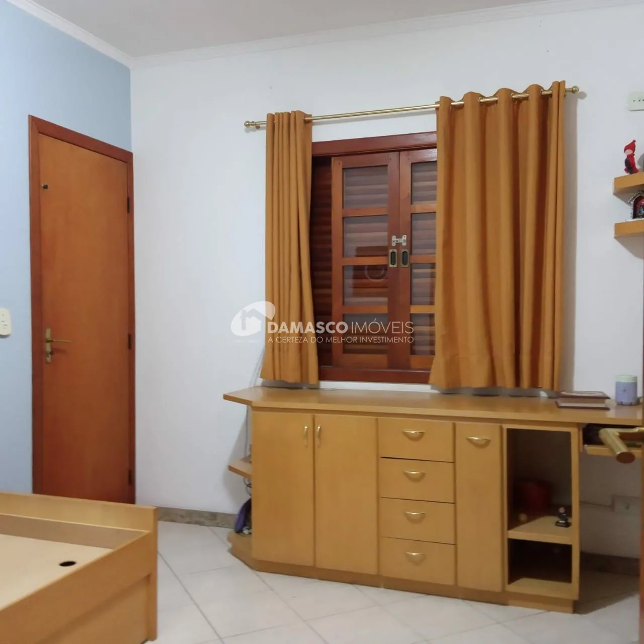 Sobrado à venda 4 Quartos, 3 Suites, 5 Vagas, 300M², Vila Alpina, São Paulo - SP