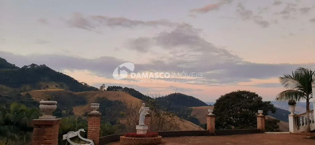 Casa à venda 6 Quartos, 6 Suites, Dos Pires, Sapucaí Mirim - MG