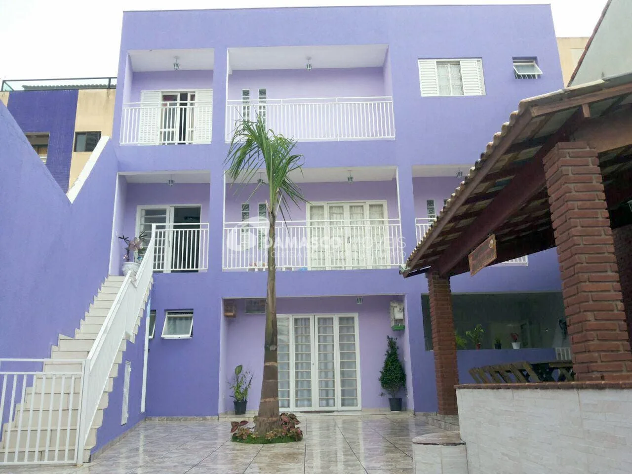 Sobrado à Venda 3 Quartos, 3 Suites, 6 Vagas, Nova Gerty, São Caetano do Sul - SP