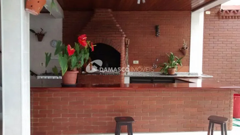 Sobrado à venda 3 Quartos, 1 Suite, 10 Vagas, 270M², Vila Palmares, Santo André - SP