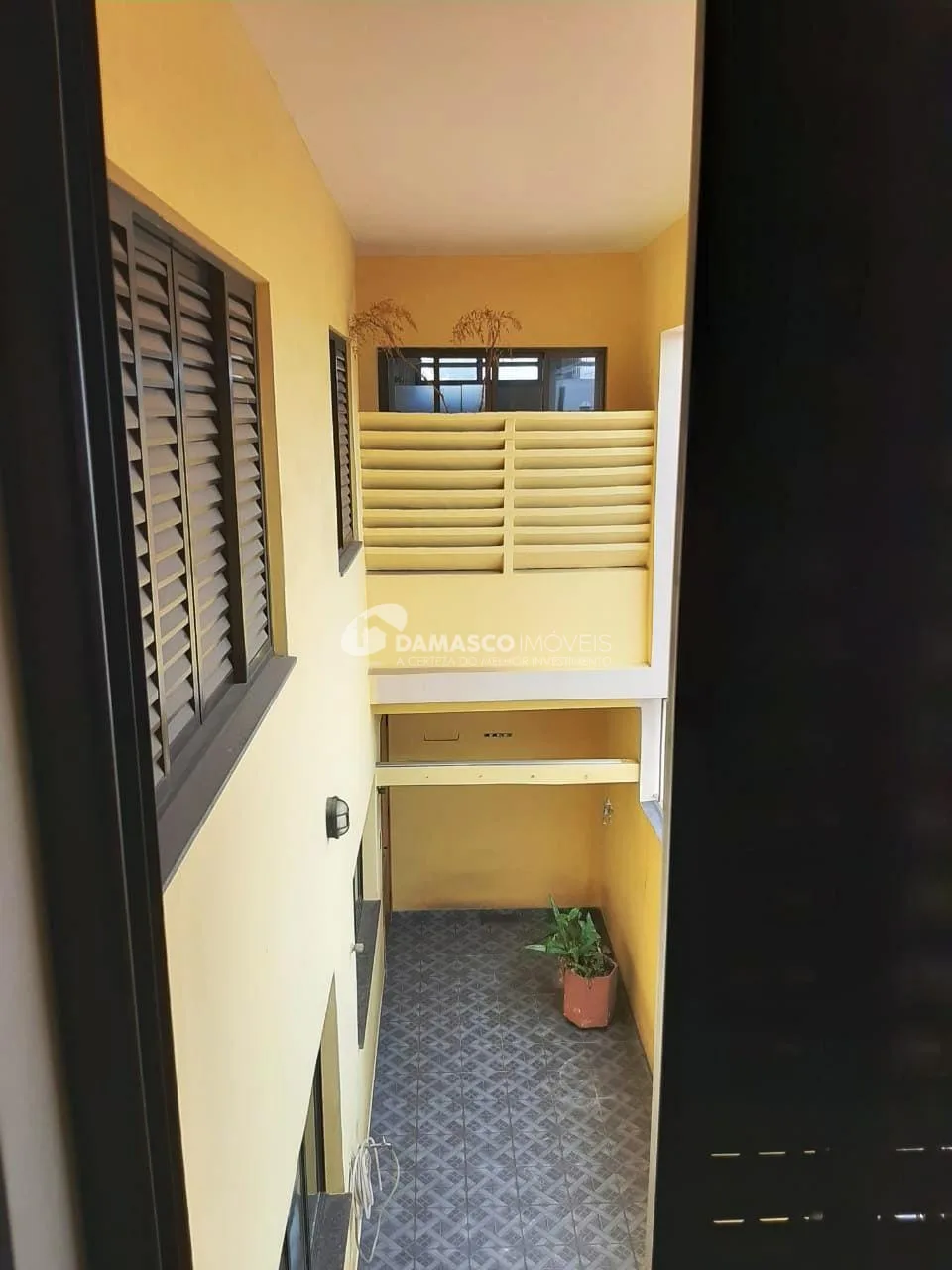 Sobrado à venda 4 Quartos, 2 Suites, 6 Vagas, 462M², Santa Teresinha, Santo André - SP