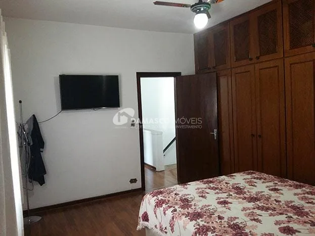 Sobrado à venda 3 Quartos, 1 Suite, 4 Vagas, 201M², Santa Maria, São Caetano do Sul - SP
