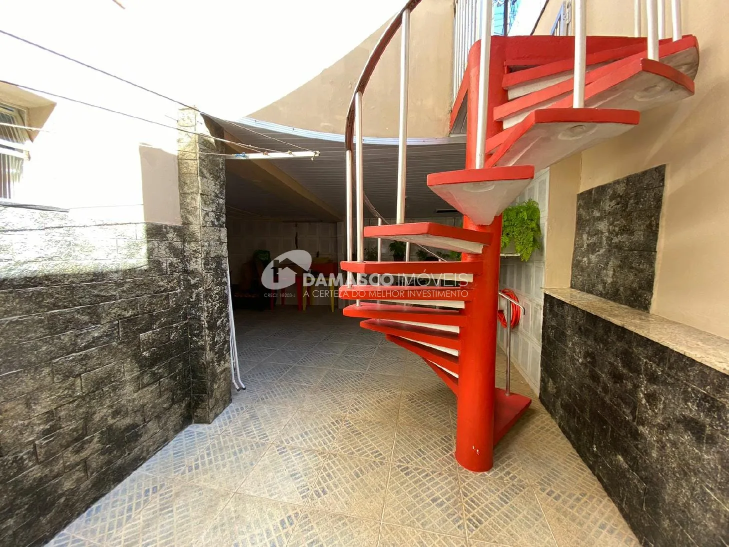 Sobrado à venda 4 Quartos, 1 Suite, 2 Vagas, 310M², Olímpico, São Caetano do Sul - SP